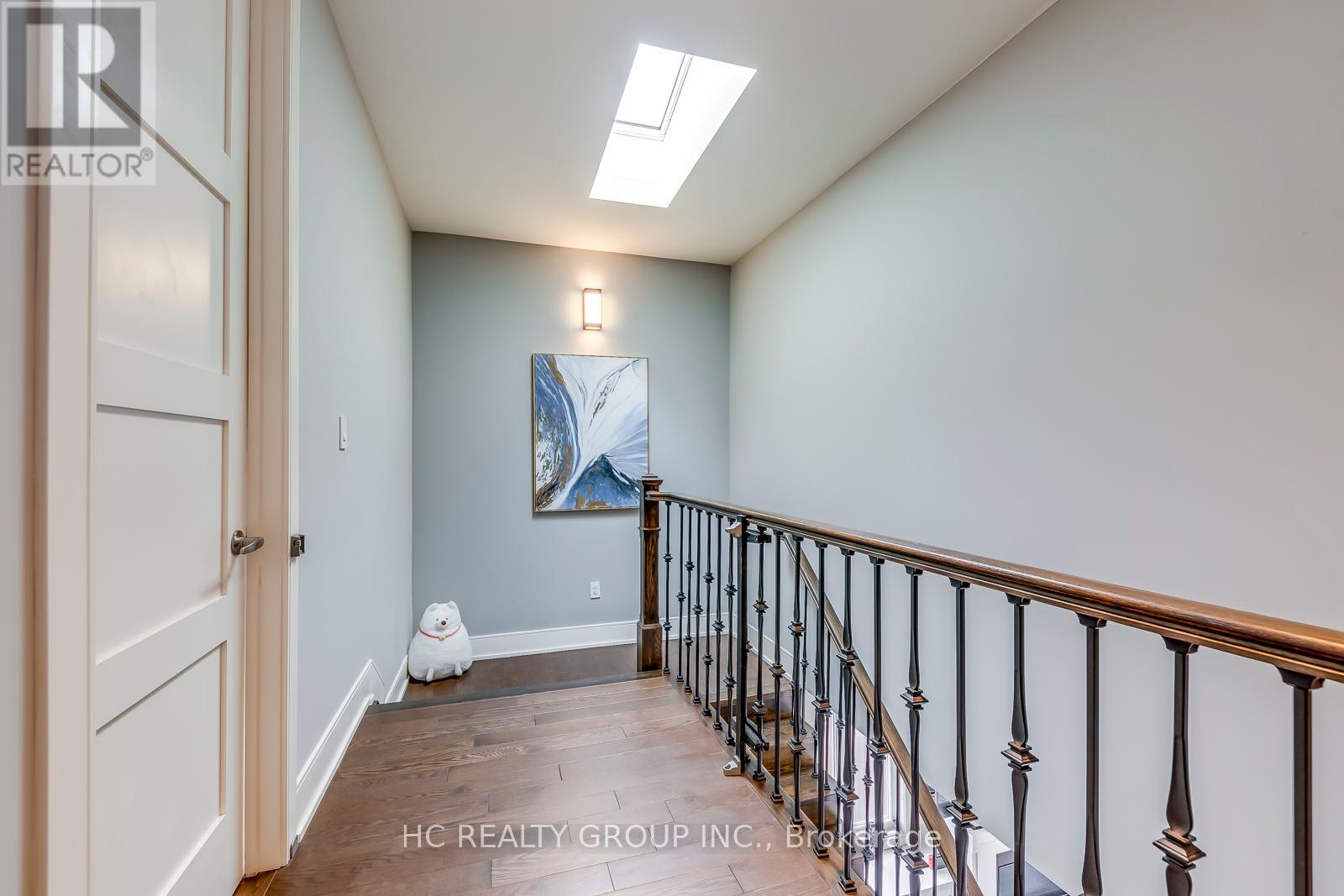 Photo 18 of 18 Ash Crescent, Toronto ON