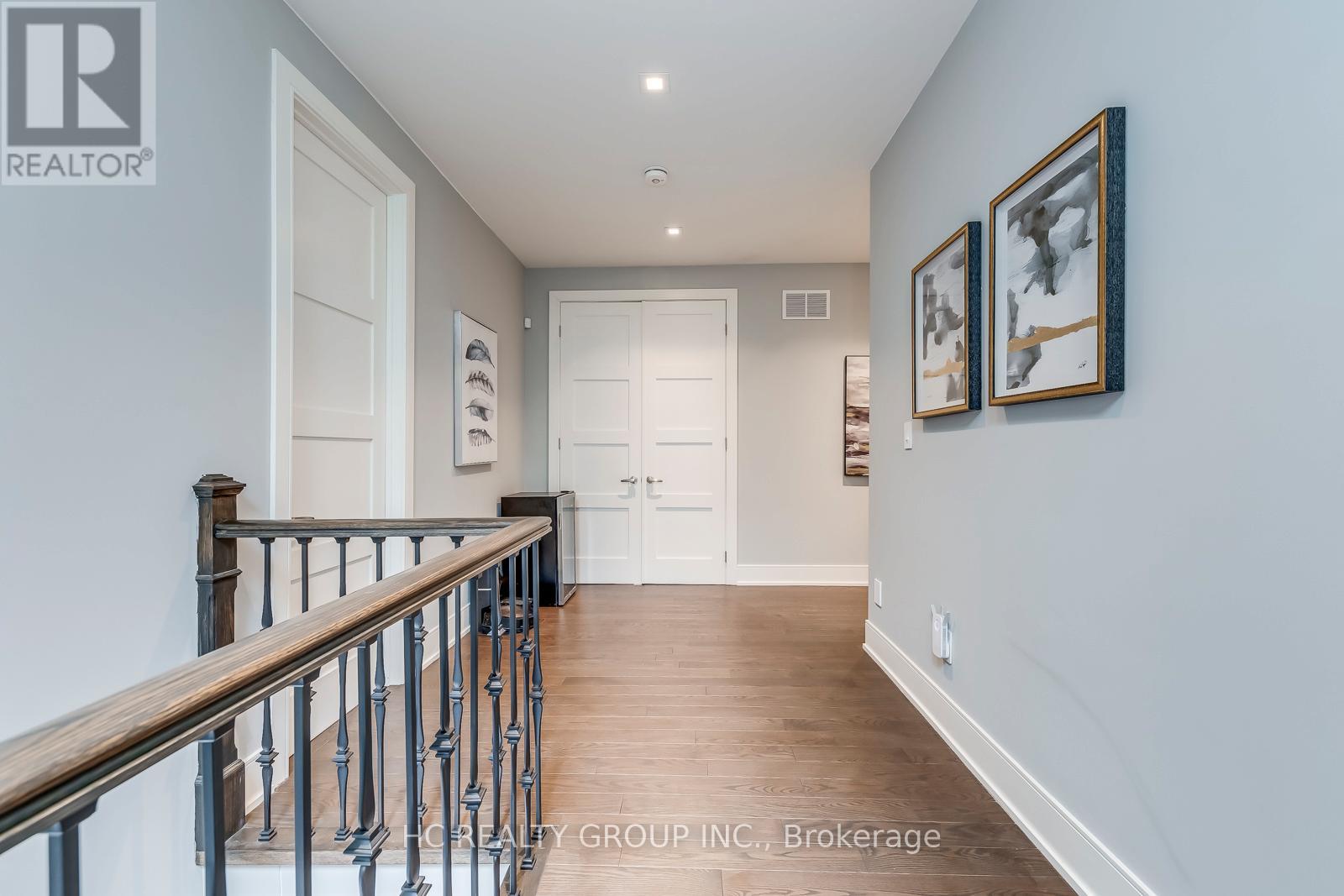 Photo 19 of 18 Ash Crescent, Toronto ON