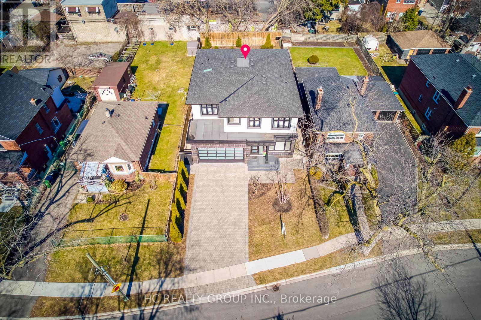 Photo 41 of 18 Ash Crescent, Toronto ON