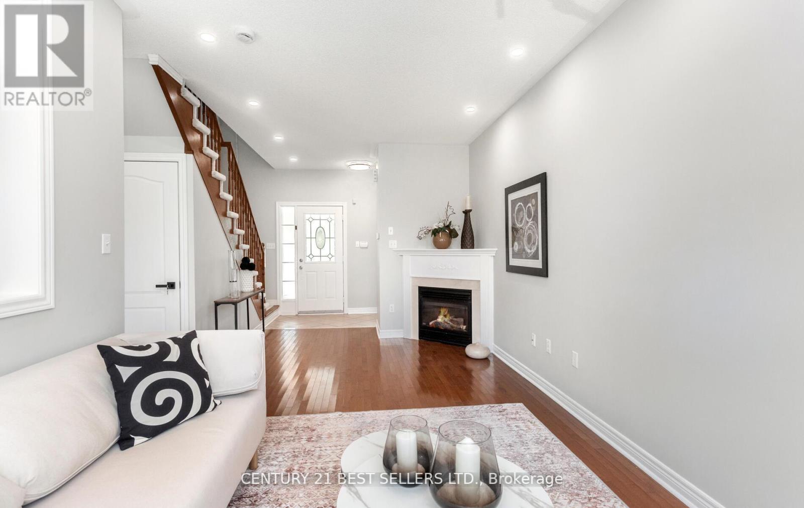 Photo 12 of 222 Andrews Trail, Milton ON