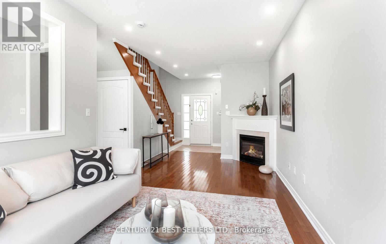 Photo 13 of 222 Andrews Trail, Milton ON