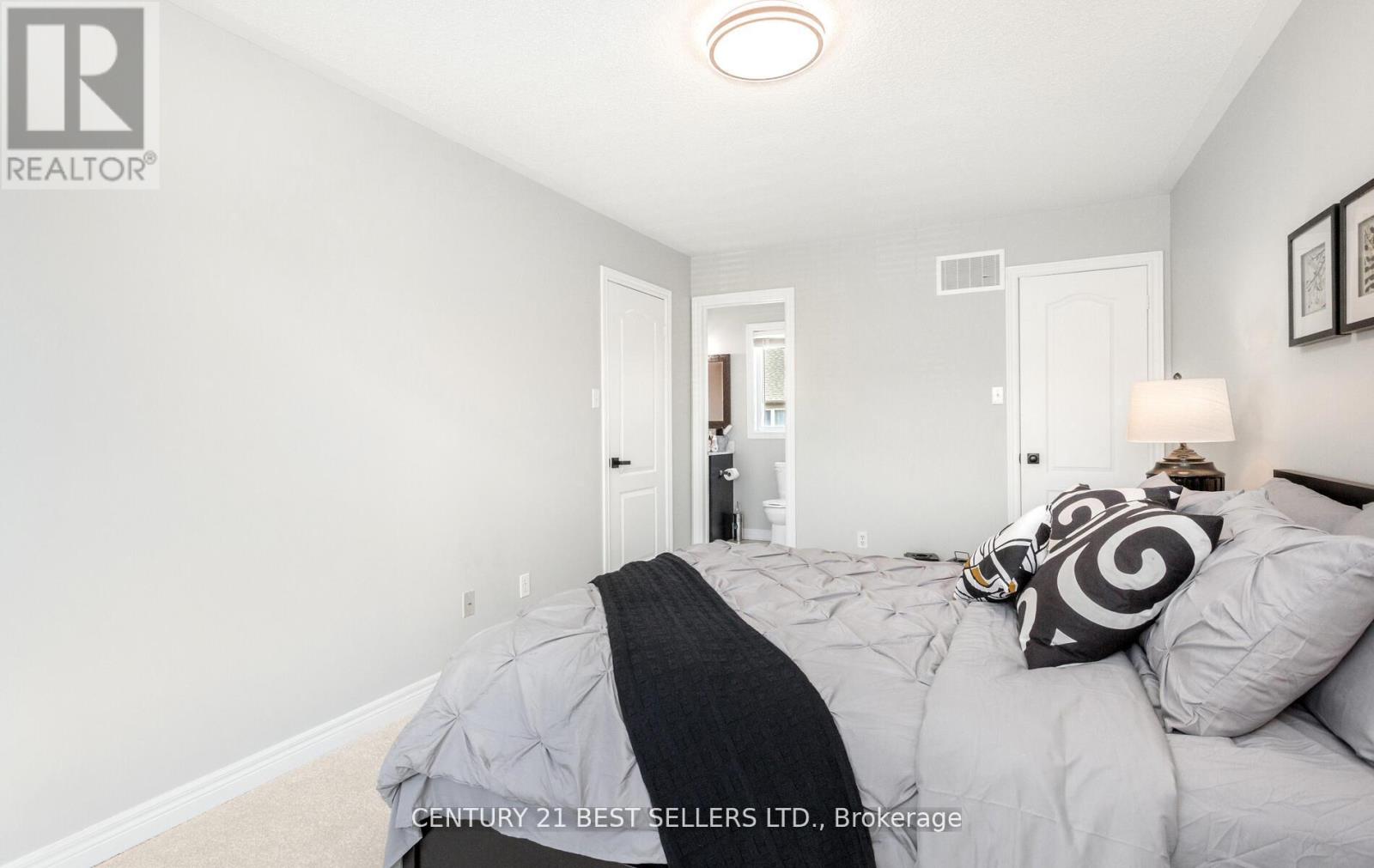 Photo 29 of 222 Andrews Trail, Milton ON