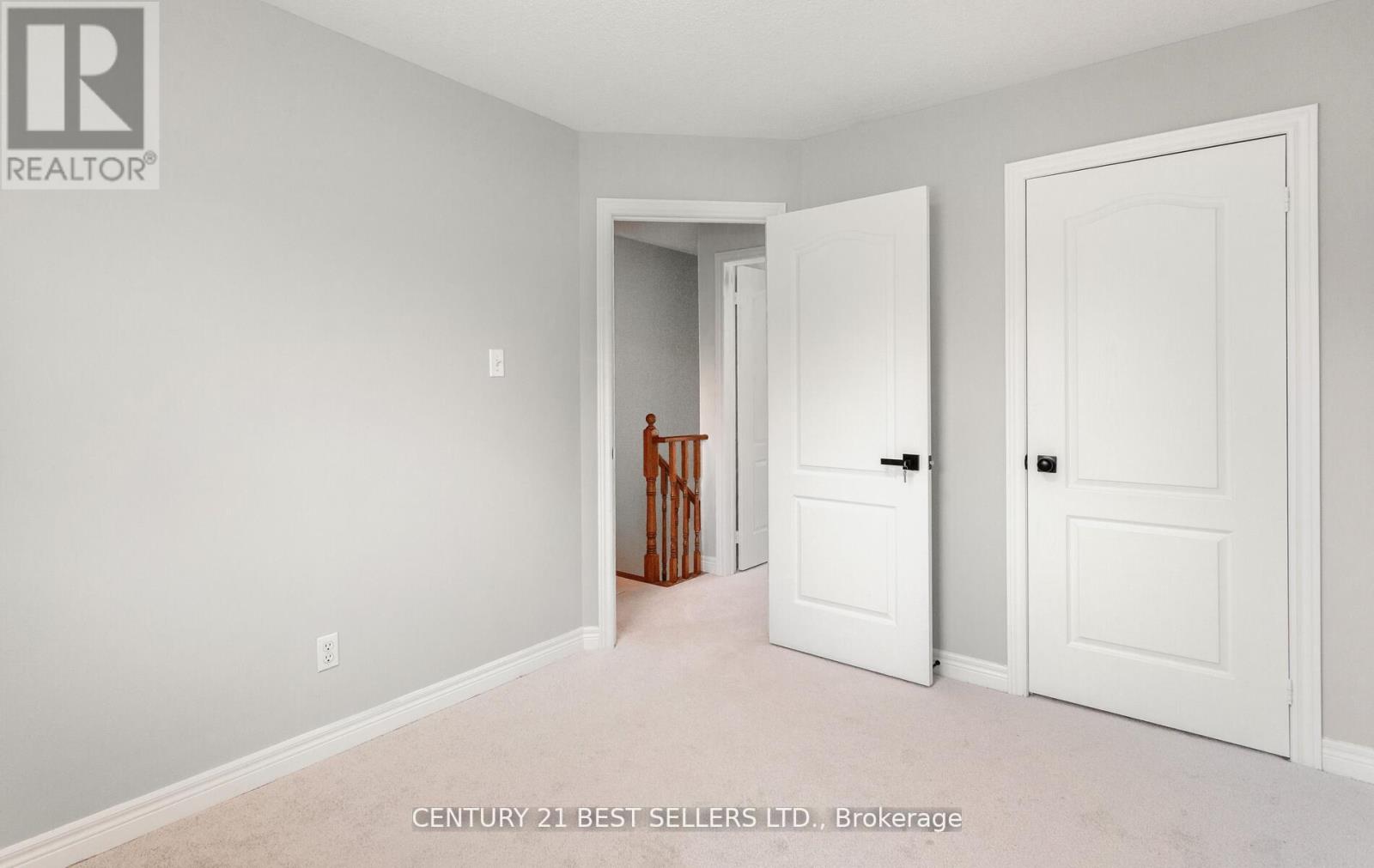 Photo 31 of 222 Andrews Trail, Milton ON