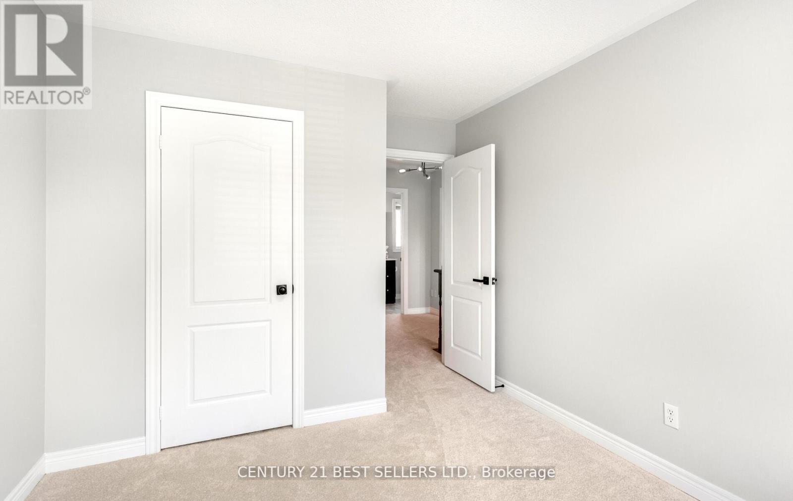 Photo 34 of 222 Andrews Trail, Milton ON