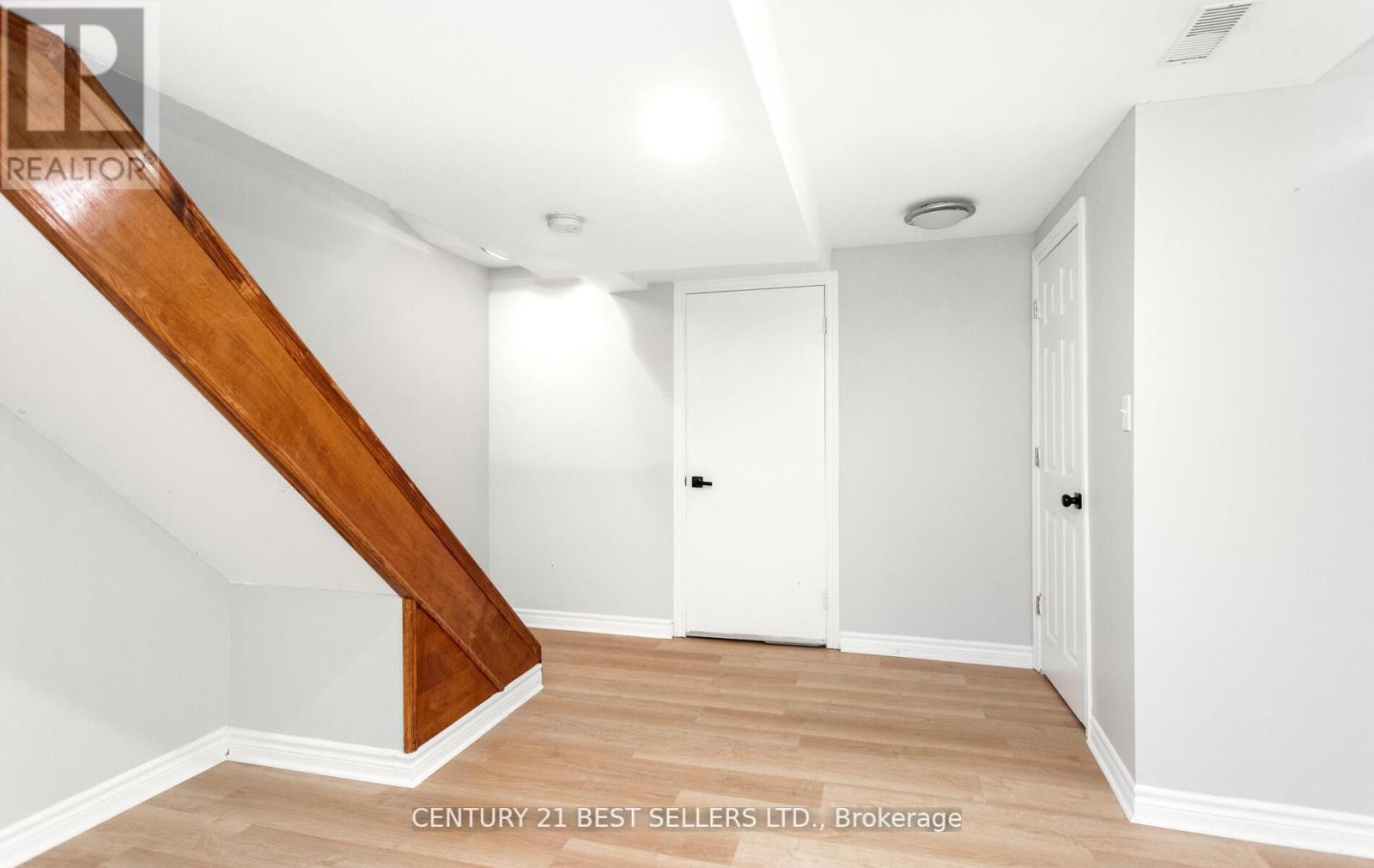 Photo 40 of 222 Andrews Trail, Milton ON
