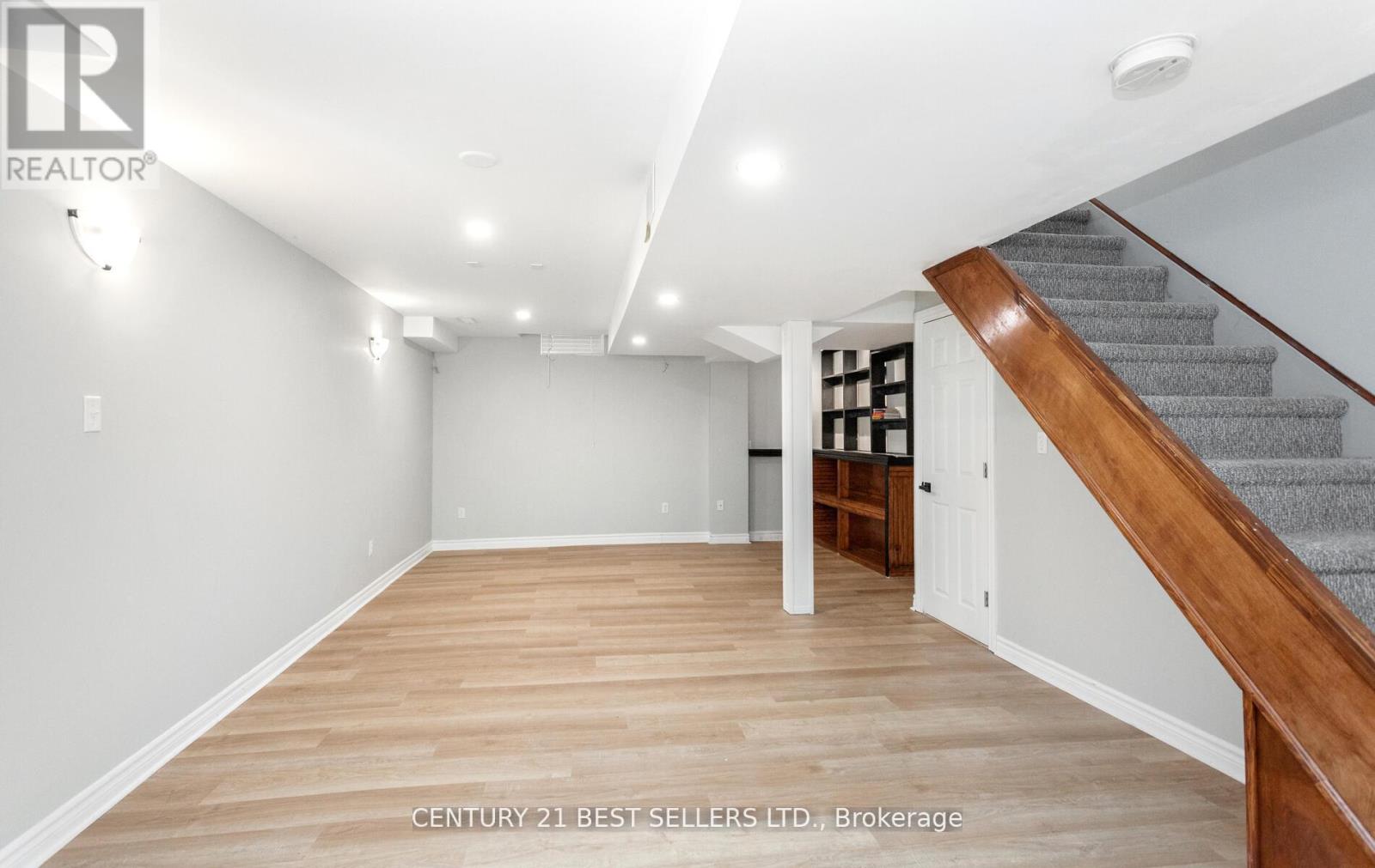 Photo 41 of 222 Andrews Trail, Milton ON