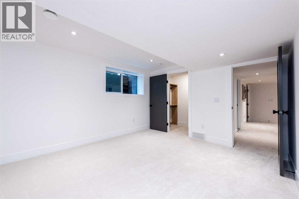 Photo 37 of 216 Pump Hill Crescent Sw, Calgary AB