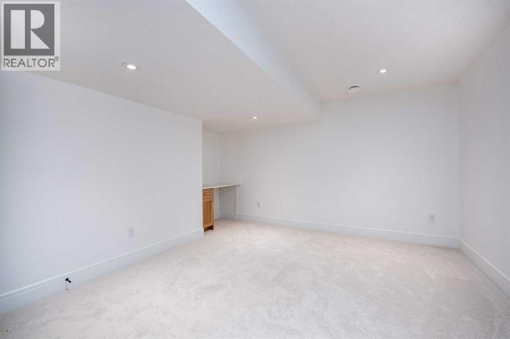 Photo 39 of 216 Pump Hill Crescent Sw, Calgary AB