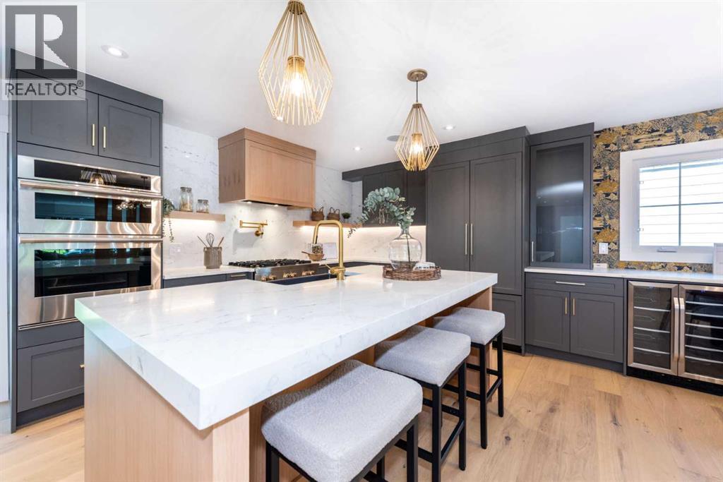 Photo 4 of 216 Pump Hill Crescent Sw, Calgary AB