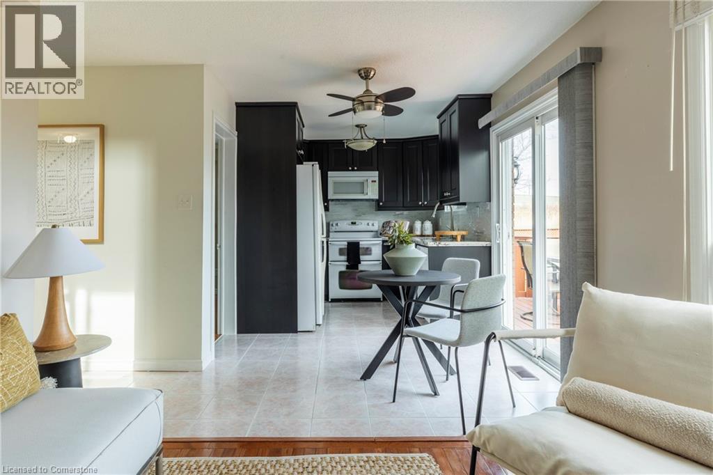 Photo 24 of 3261 Woodcroft Crescent, Burlington ON