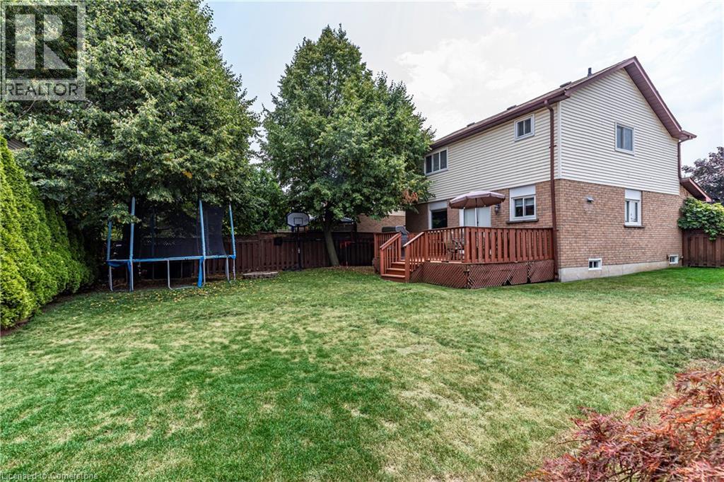 Photo 39 of 3261 Woodcroft Crescent, Burlington ON