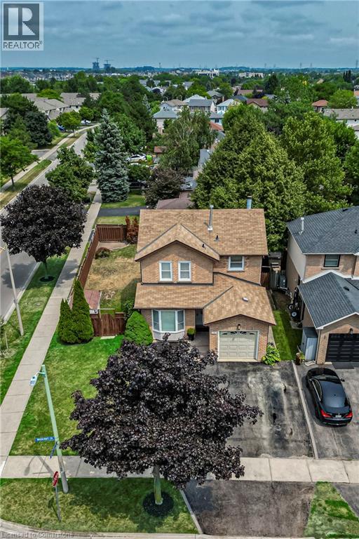 Photo 45 of 3261 Woodcroft Crescent, Burlington ON