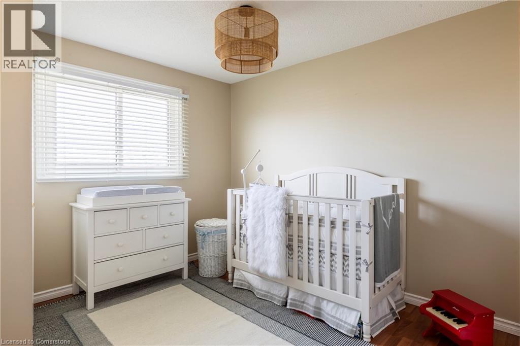 Photo 30 of 3261 Woodcroft Crescent, Burlington ON