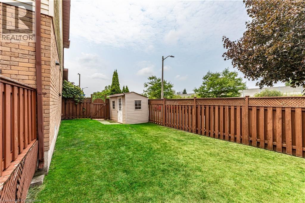 Photo 41 of 3261 Woodcroft Crescent, Burlington ON
