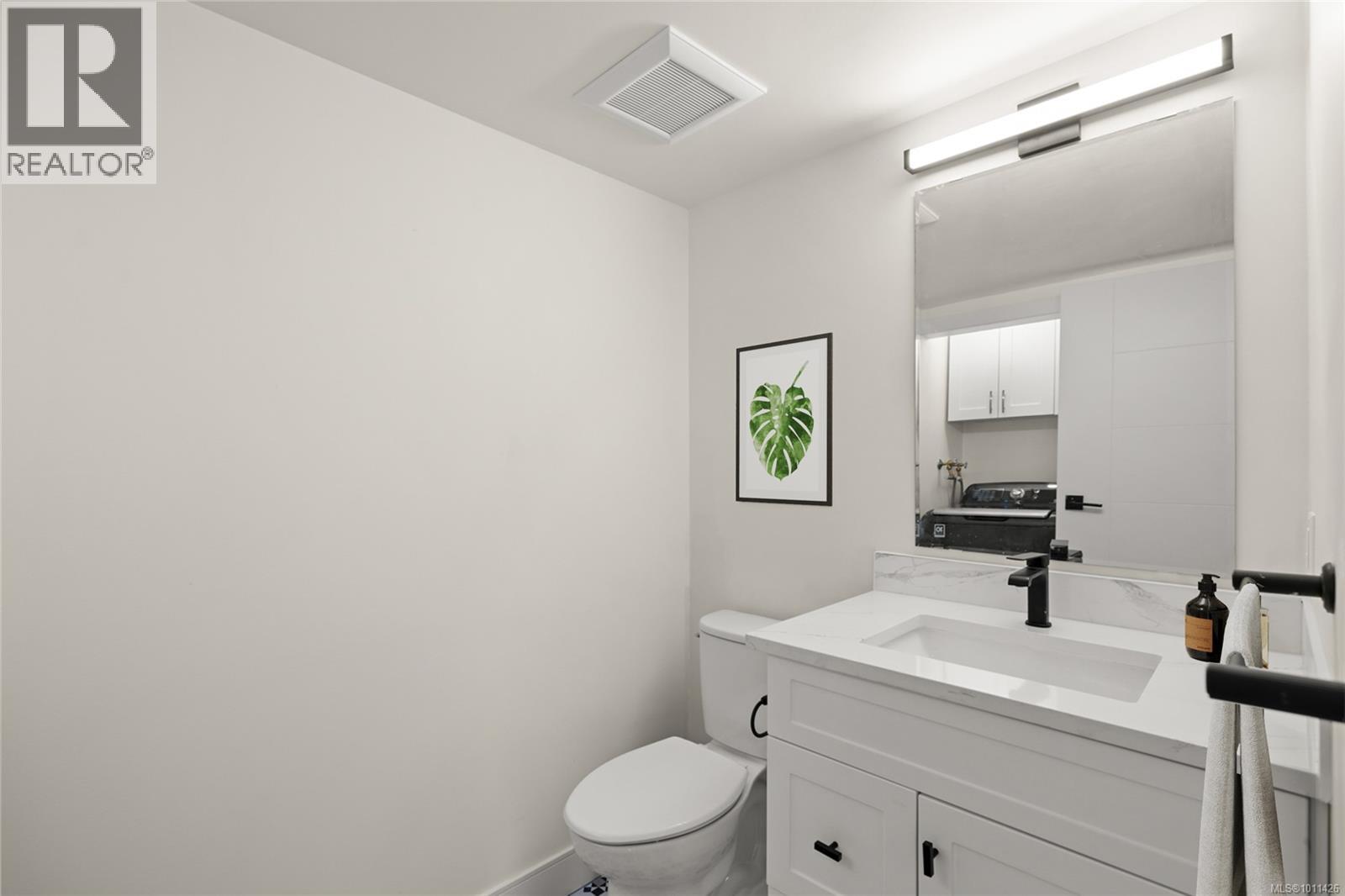 306 75 Gorge Road West, Saanich