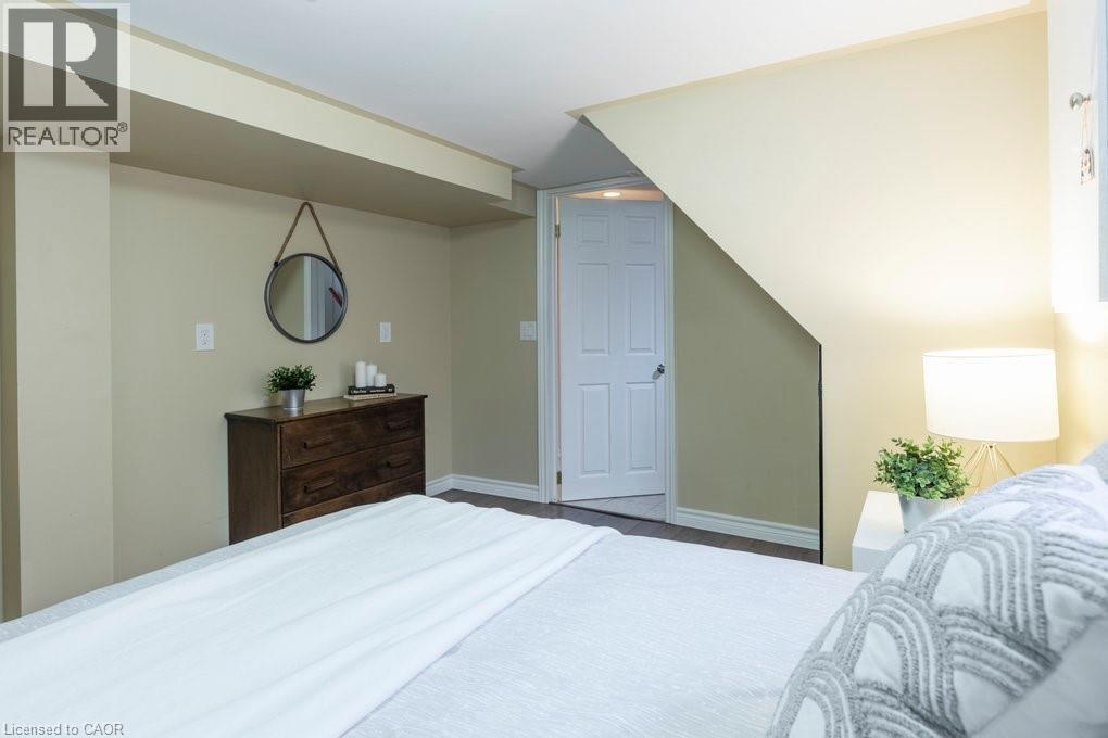 Photo 41 of 169 East 32nd Street, Hamilton ON