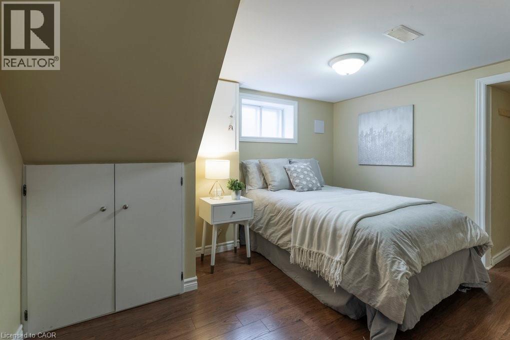 Photo 37 of 169 East 32nd Street, Hamilton ON