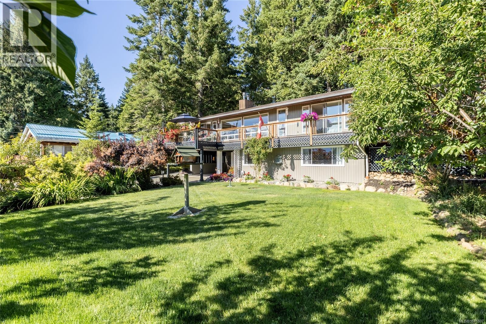 Photo 31 of 7692 Tozer Rd, Fanny Bay BC