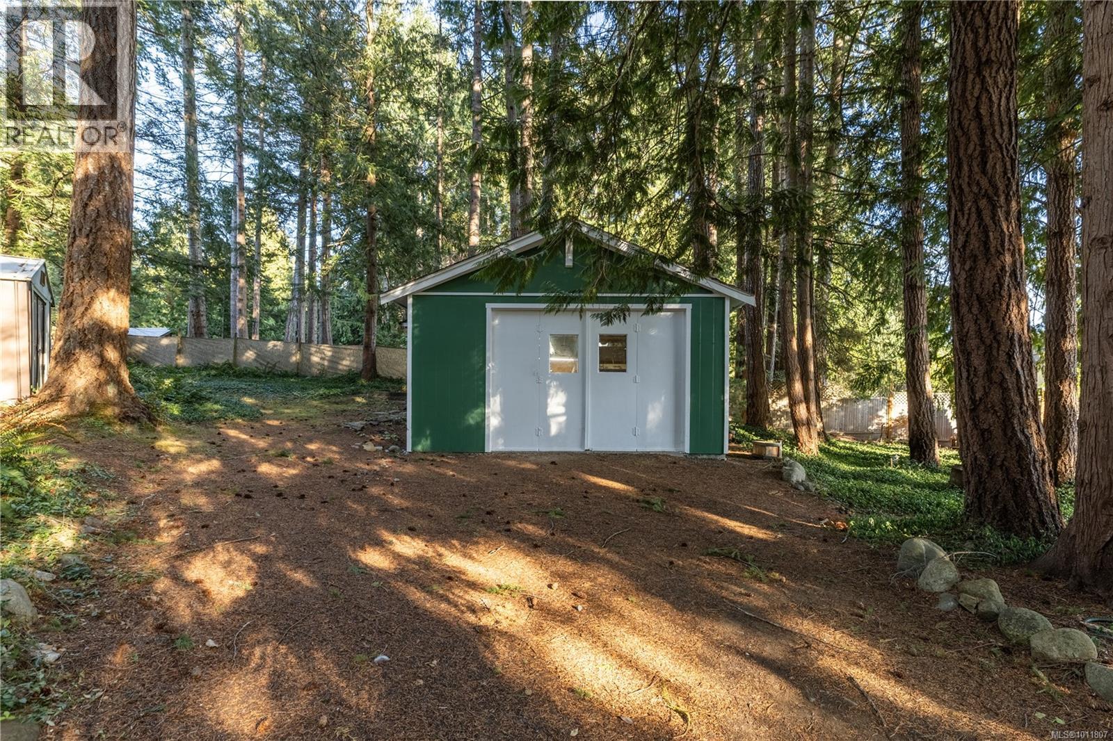 Photo 11 of 7692 Tozer Rd, Fanny Bay BC