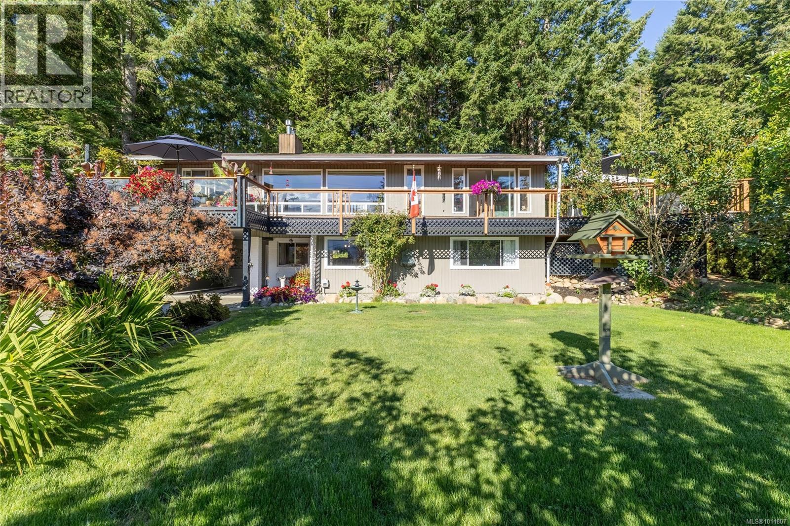 Photo 17 of 7692 Tozer Rd, Fanny Bay BC