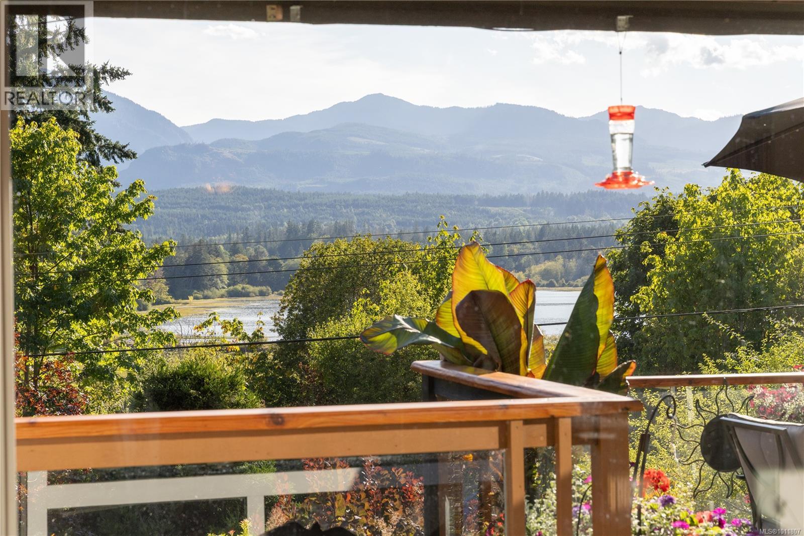 Photo 32 of 7692 Tozer Rd, Fanny Bay BC