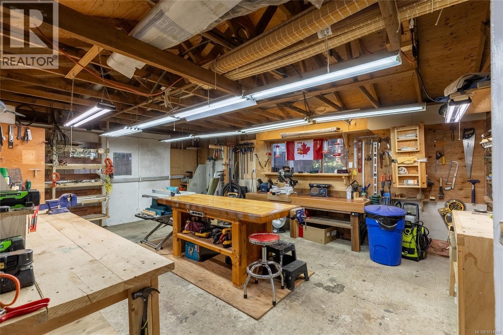 Photo 16 of 7692 Tozer Rd, Fanny Bay BC