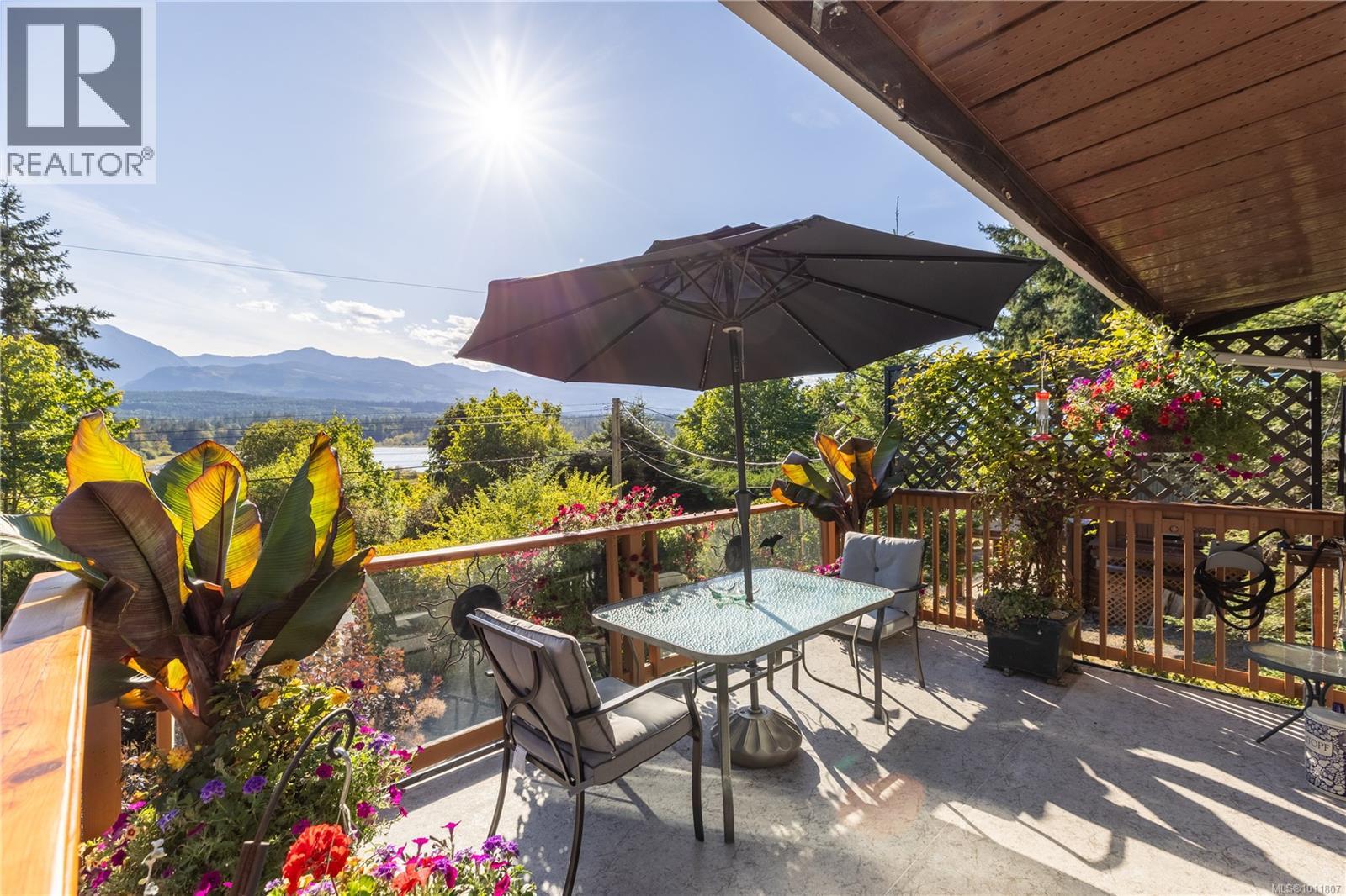 Photo 18 of 7692 Tozer Rd, Fanny Bay BC