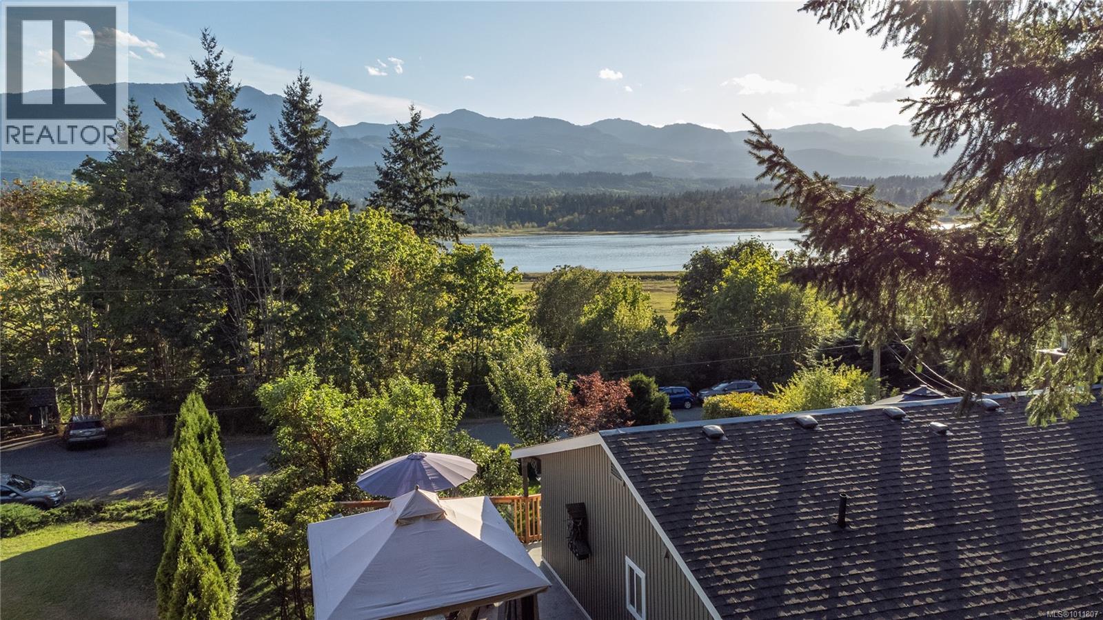 Photo 19 of 7692 Tozer Rd, Fanny Bay BC