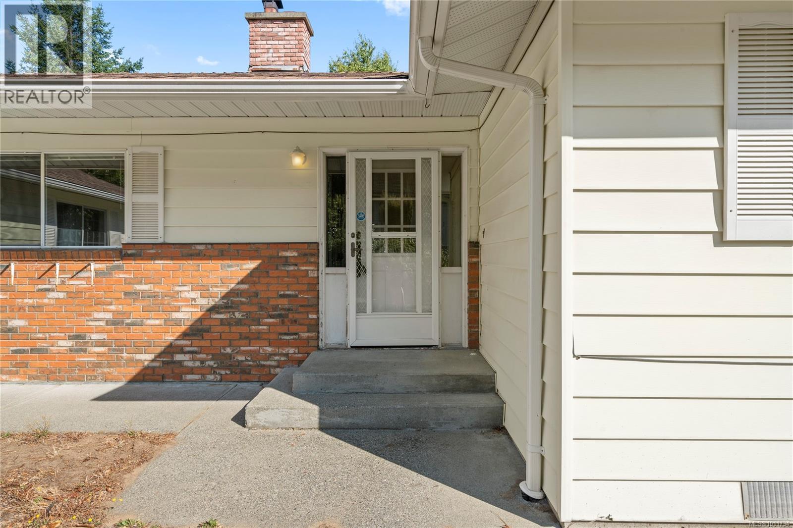 Photo 1 of 6782 Dickinson Rd, Nanaimo BC