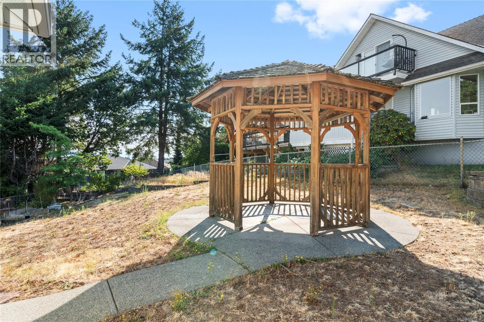 Photo 3 of 6782 Dickinson Rd, Nanaimo BC