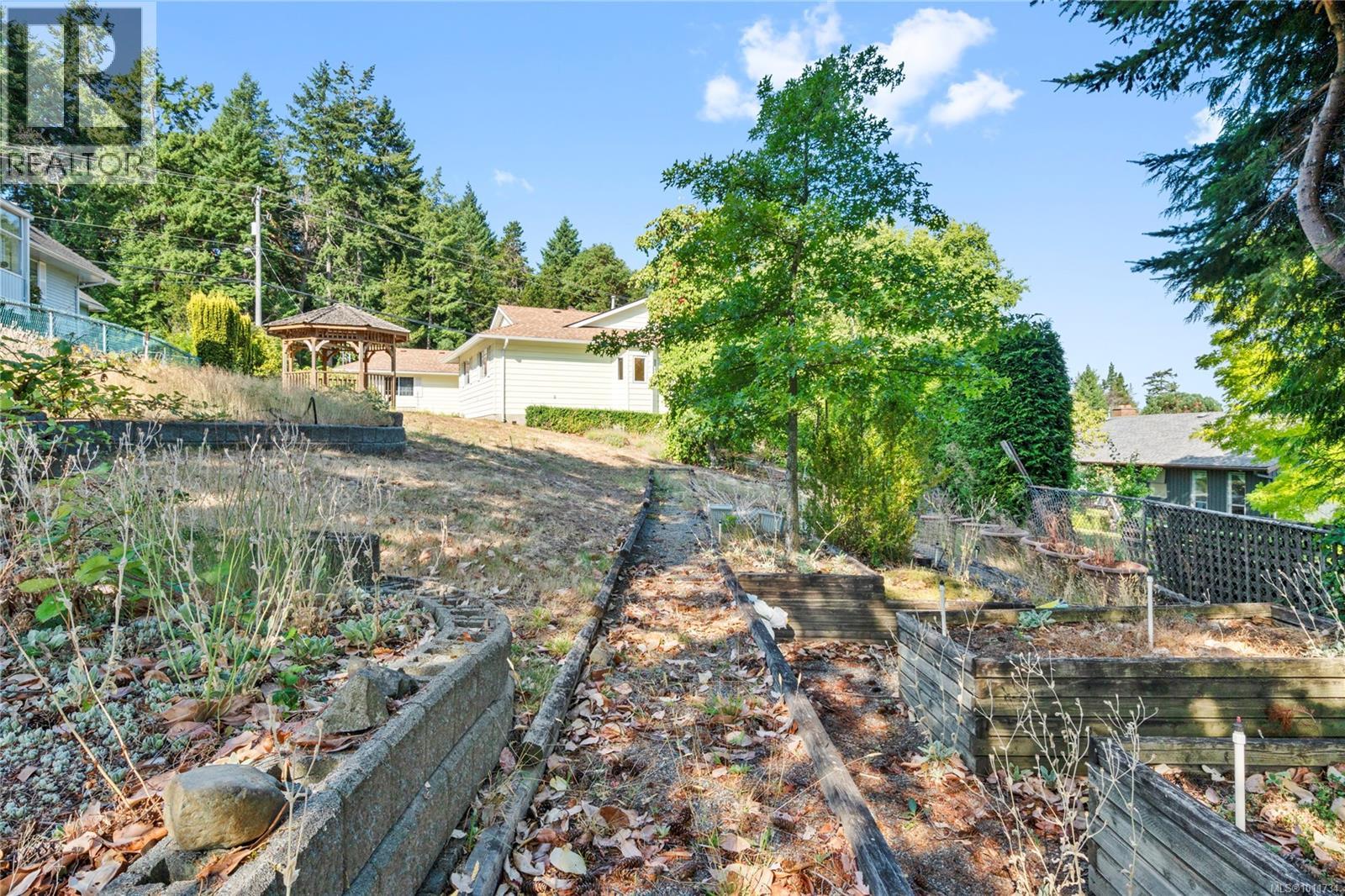 Photo 2 of 6782 Dickinson Rd, Nanaimo BC