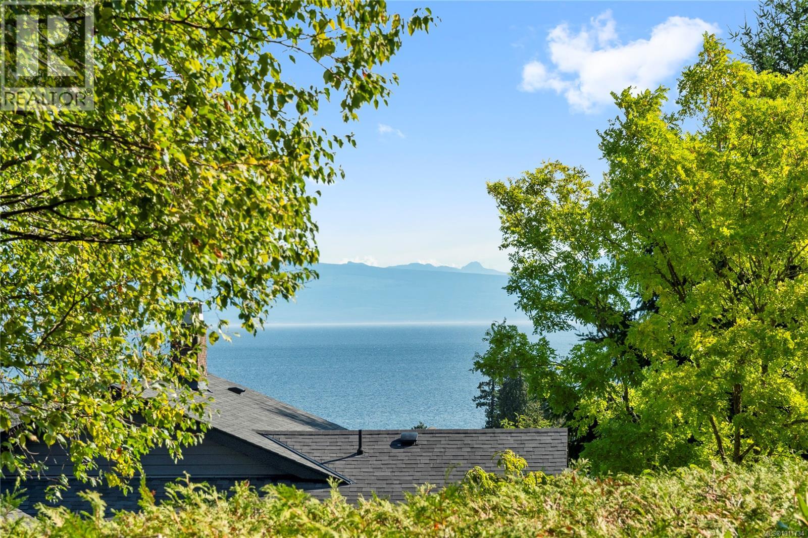 Photo 10 of 6782 Dickinson Rd, Nanaimo BC