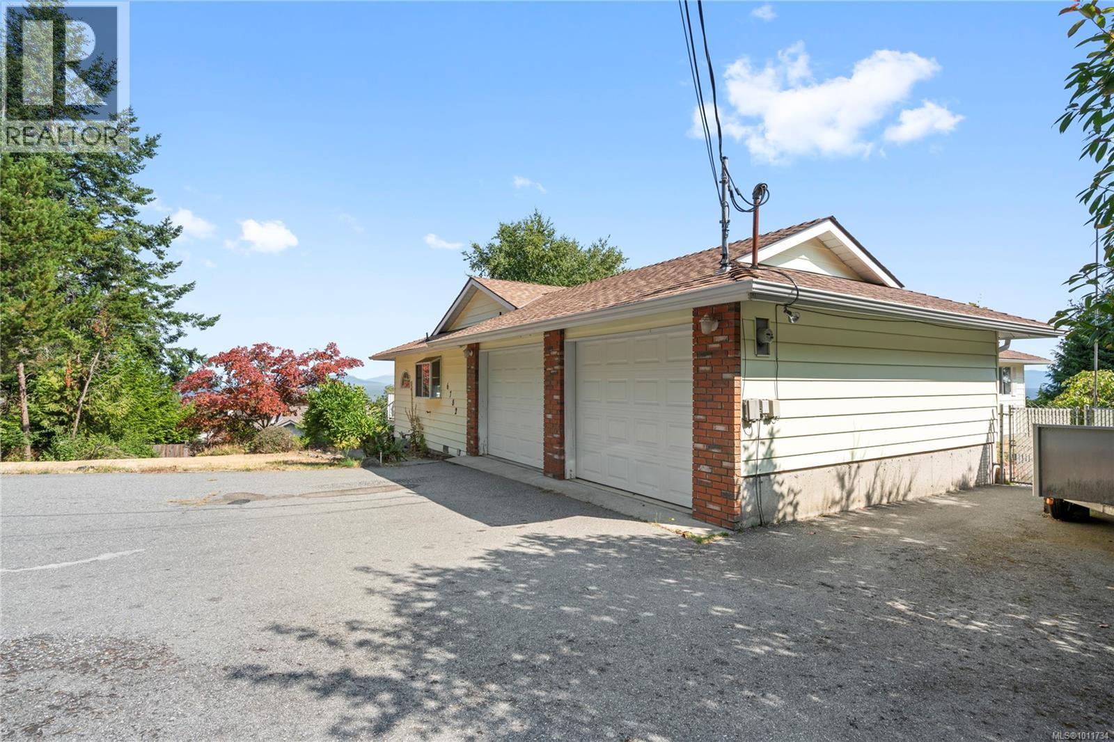 Photo 37 of 6782 Dickinson Rd, Nanaimo BC
