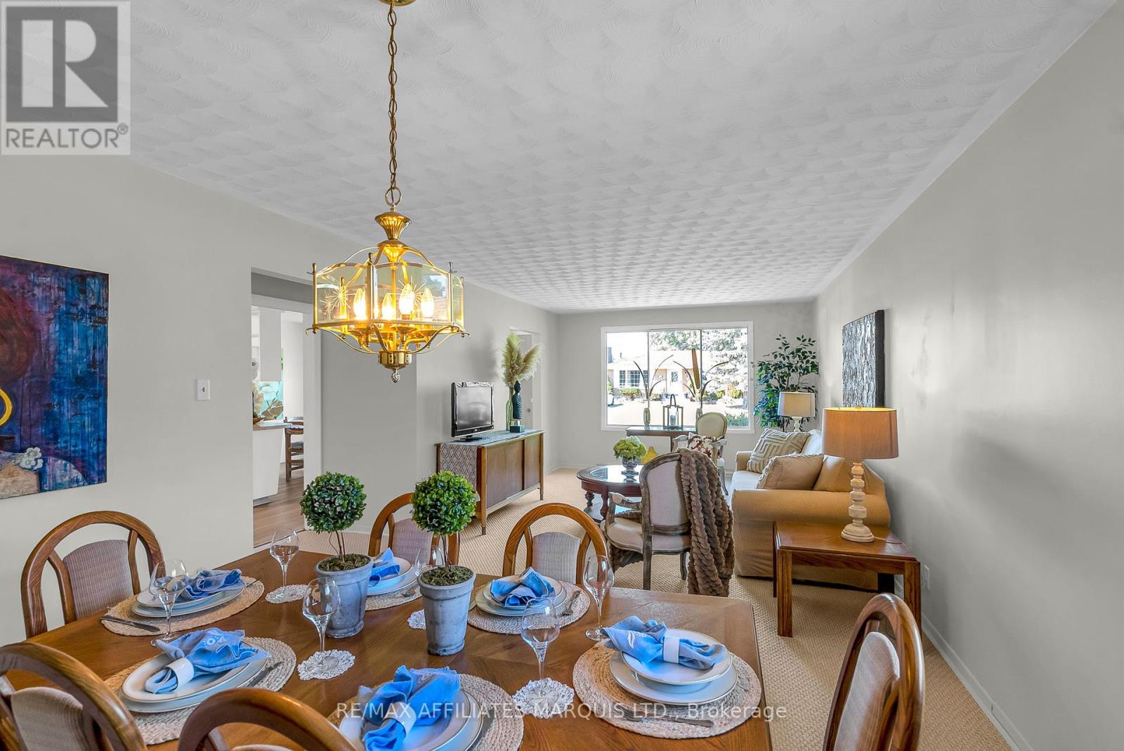 Photo 11 of 518 Blossom Park Drive, Cornwall ON