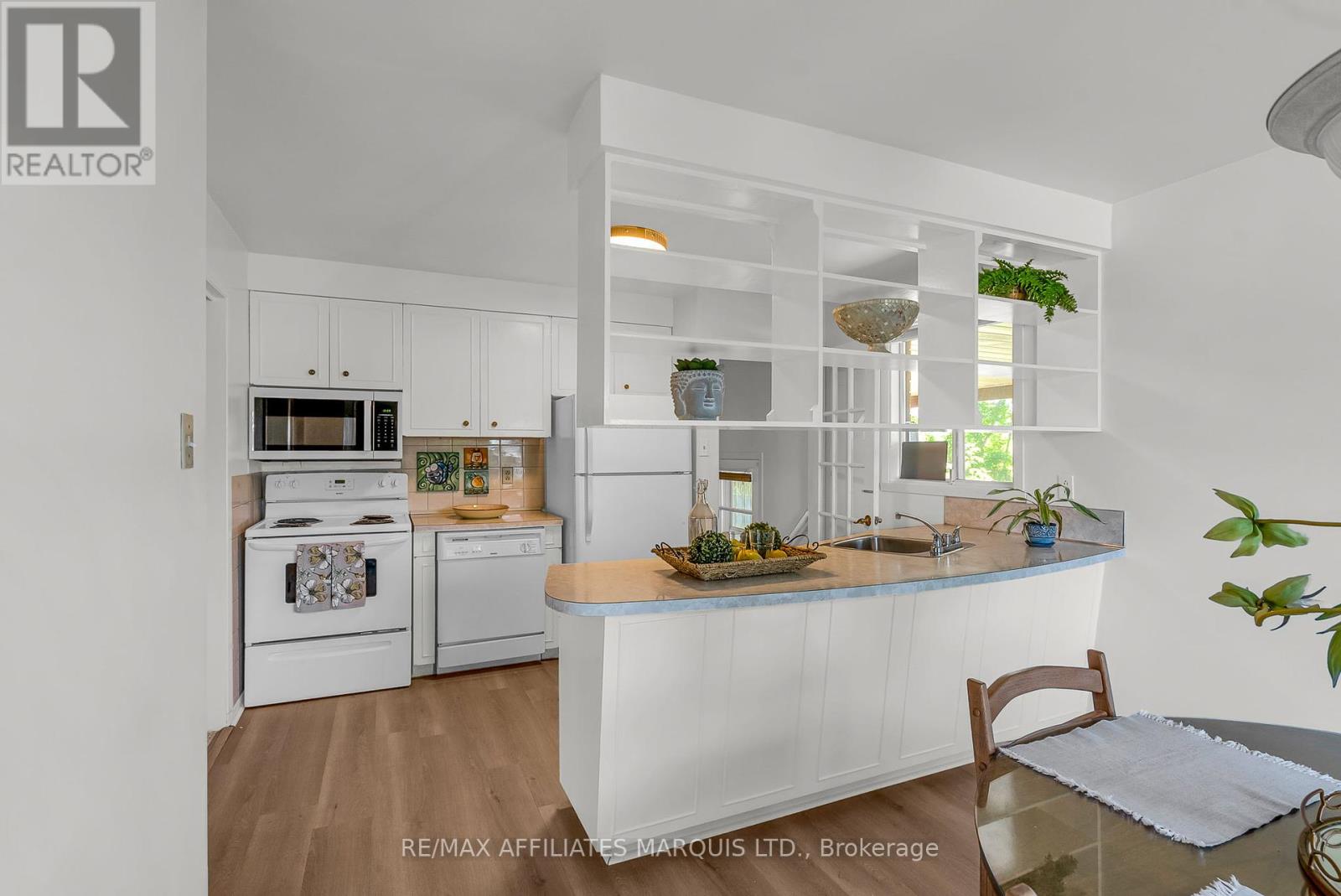Photo 8 of 518 Blossom Park Drive, Cornwall ON