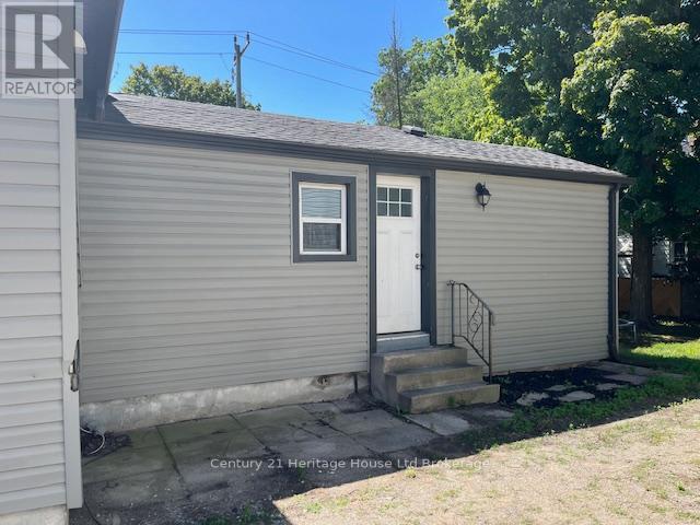 Photo 17 of 74 Wilson Street, Woodstock ON