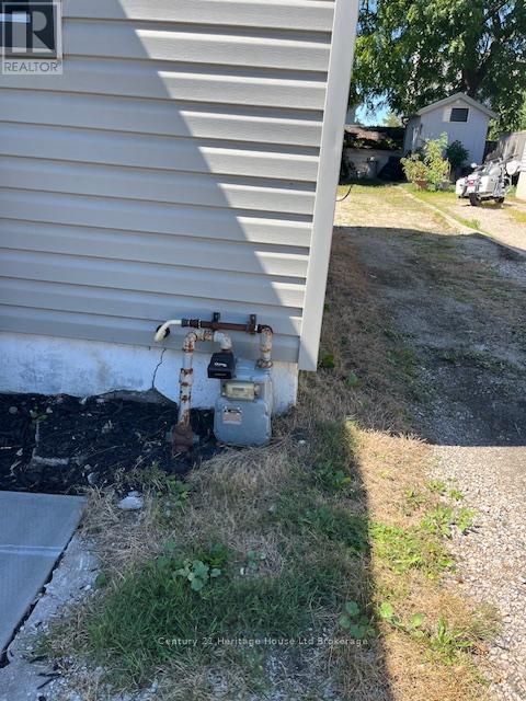 Photo 18 of 74 Wilson Street, Woodstock ON