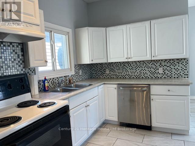 Photo 30 of 74 Wilson Street, Woodstock ON