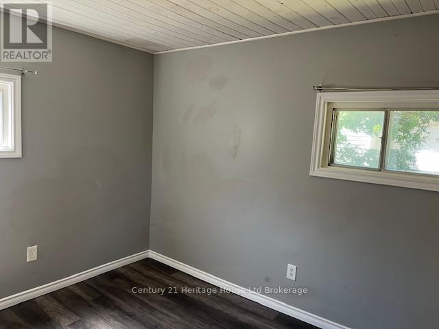 Photo 8 of 74 Wilson Street, Woodstock ON