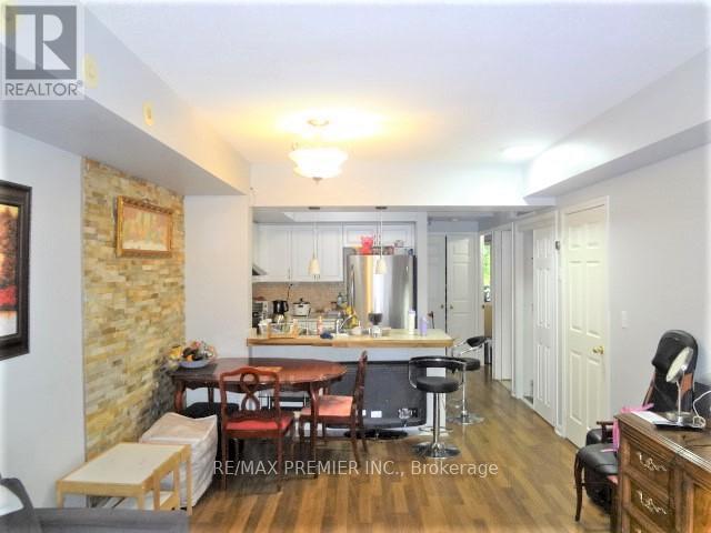 Photo 2 of 2067 3041 Finch Avenue W, Toronto ON