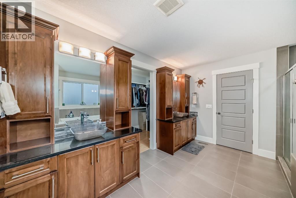 Photo 29 of 168 Kinniburgh Circle, Chestermere AB