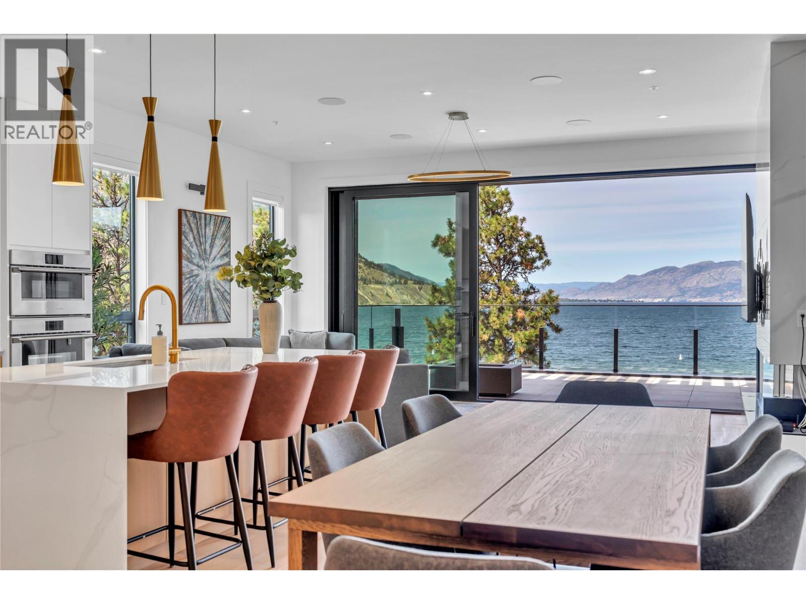 #402-602 Lakeshore Drive, Penticton