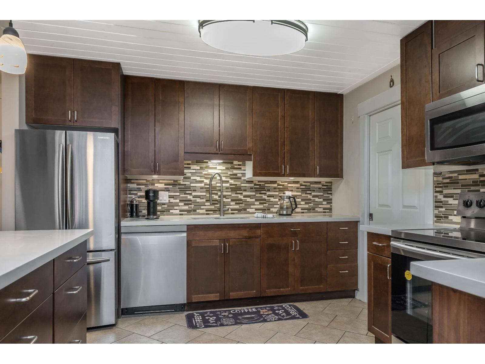 Photo 11 of 112 20140 56 Avenue, Langley BC