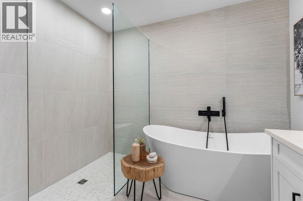 Photo 20 of 10404 Maplemont Road Se, Calgary AB