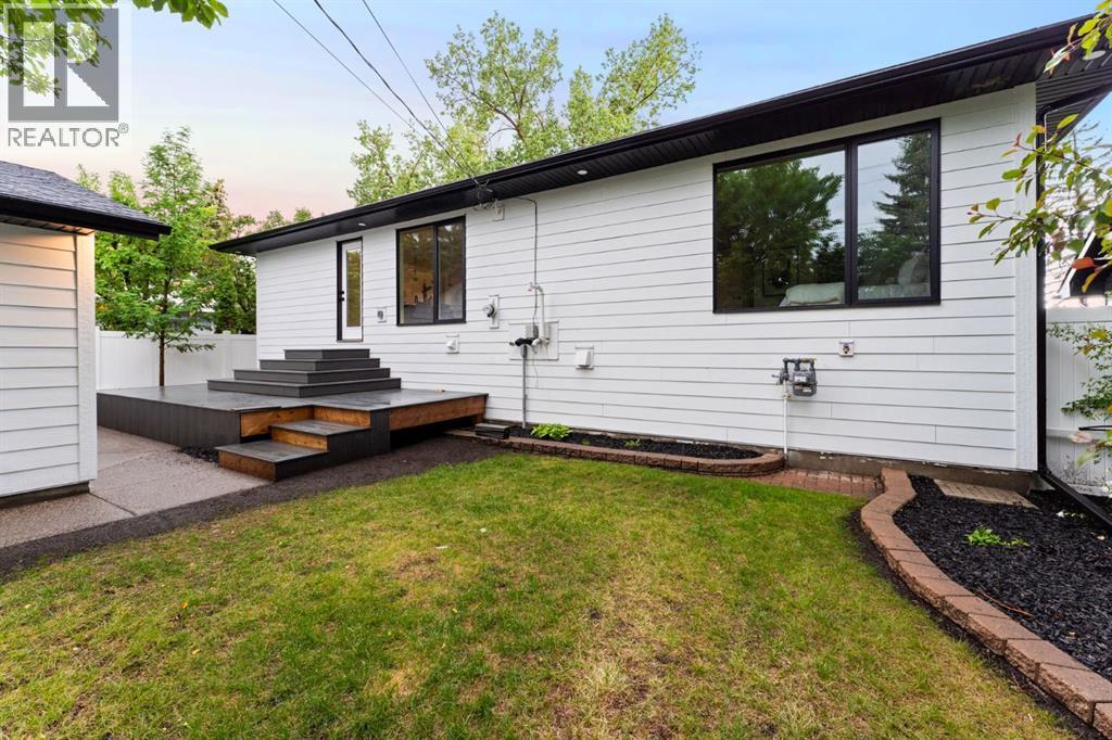 Photo 33 of 10404 Maplemont Road Se, Calgary AB