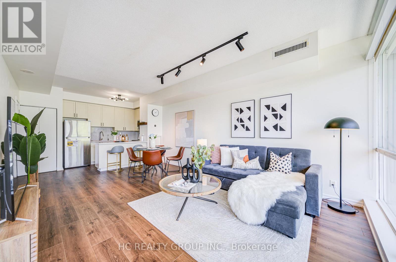 Photo 13 of 503 30 Canterbury Place, Toronto ON