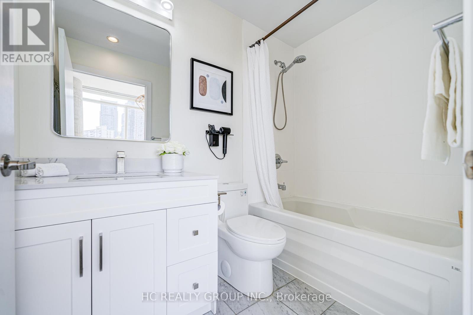 Photo 9 of 503 30 Canterbury Place, Toronto ON