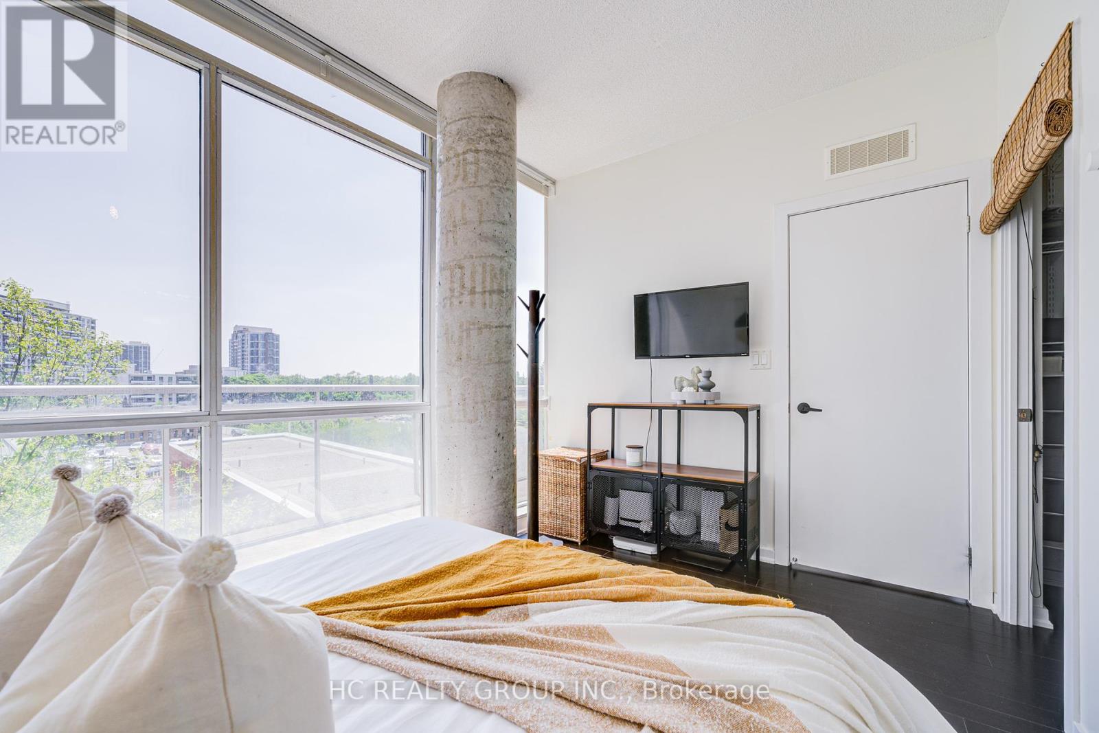 Photo 6 of 503 30 Canterbury Place, Toronto ON