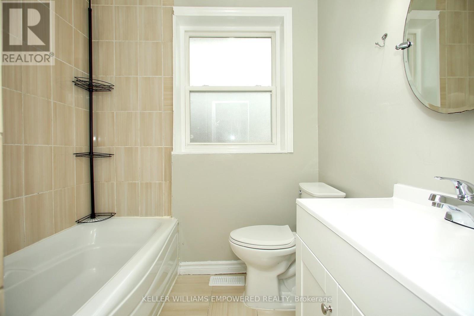 Photo 16 of 5 Tulloch Drive, Ajax ON