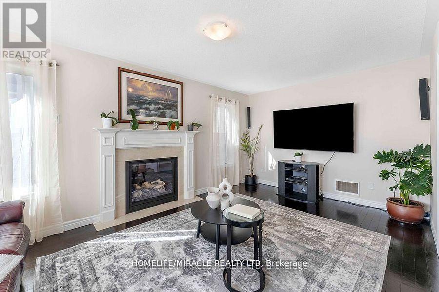Photo 17 of 1268 Salmers Drive, Oshawa ON